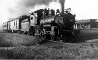 Frisco Train pulling into Aldrich Mo ca 1926.jpg