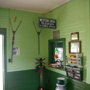 Interior, Carona, Ks Depot.