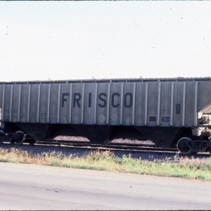 Covered Hopper 79640 - 4750 cubic foot 3 bay PS - August 1983 - Shelby, Montana