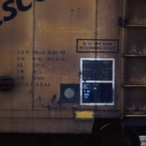 Plugdoor boxcar 6077 - May 1983 - Great Falls, Montana