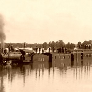 MK&T train under several feet of water,1904