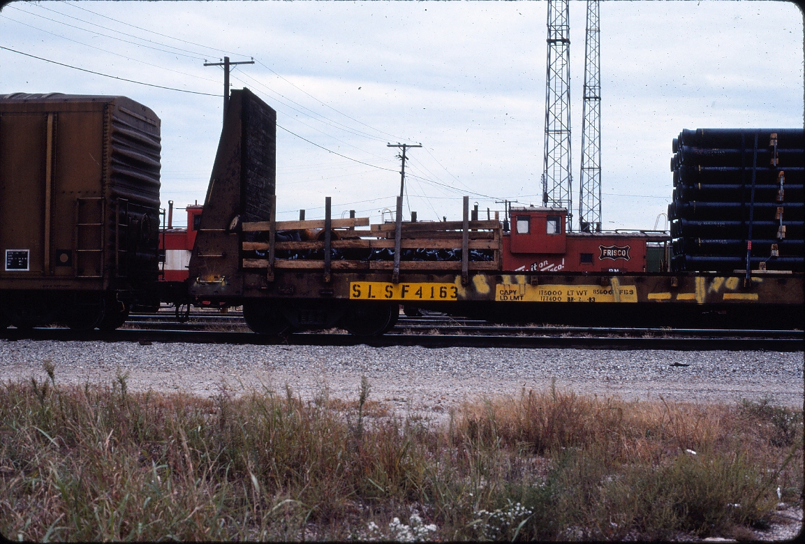 Flat Bulkhead 60 foot 4163 - October 1983 - Springfield, Missouri