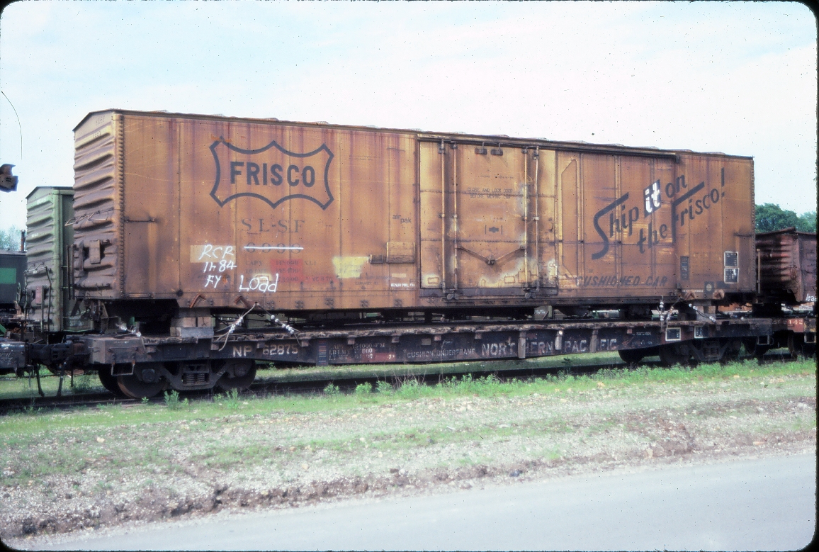 Plugdoor boxcar 6098 - May 1985 - Great Falls, Montana