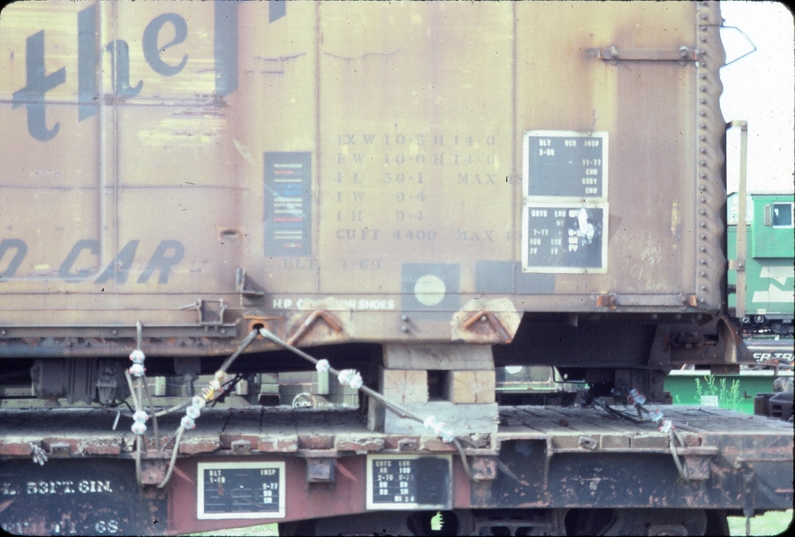 Plugdoor boxcar 6098 - May 1985 - Springfield, Missouri
