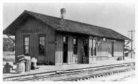Frisco Depot Garden City, Mo 1910.jpg