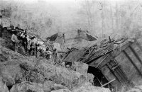 Train-Wreck-near-Johnson-Depot-Washington-County-AR-May-1907.jpg