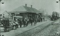 Lincoln-Depot-in-action-early-ca1900s-#2.jpg
