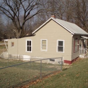 2008 My birth home on 2nd st next to Frisco MKT crossing looking north from RR crossing.