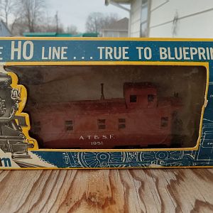 AHM AT&SF caboose