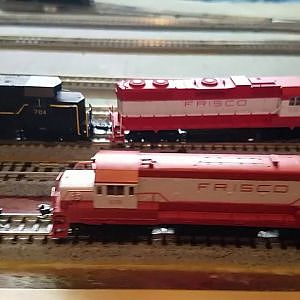 Frisco N Scale Consist of a GP35 between 2 GP38s - YouTube